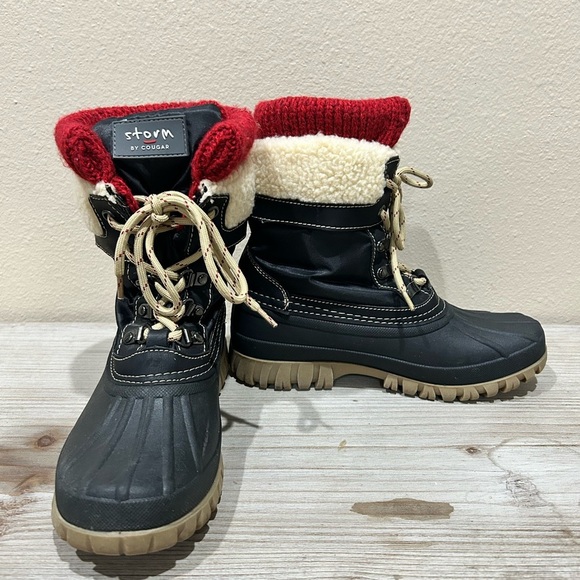 Cougar Storm Black Boots with Red and Cream Accents - Picture 1 of 6